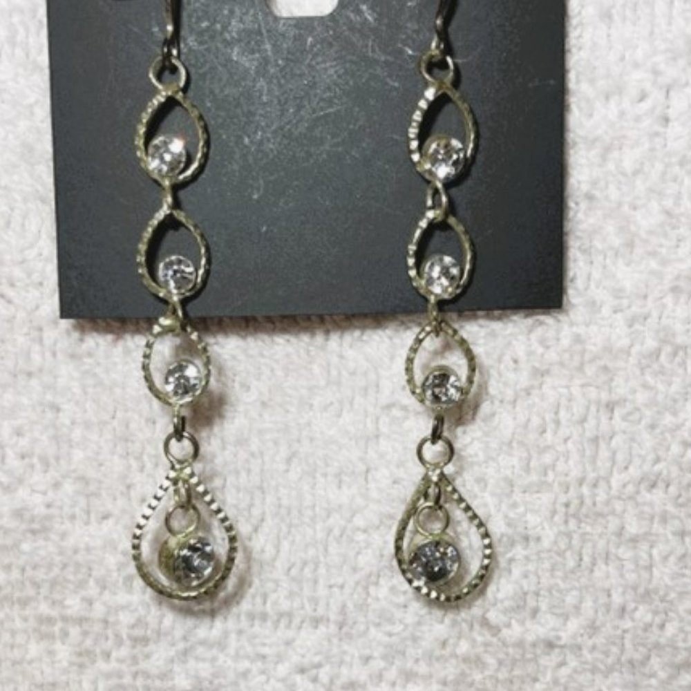 Dangle earrings
